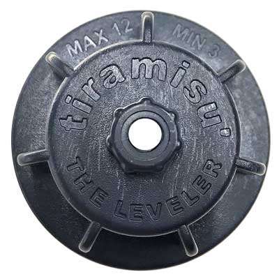 Schwarze Zughaube des Tiramisu The Leveler Nivelliersystems